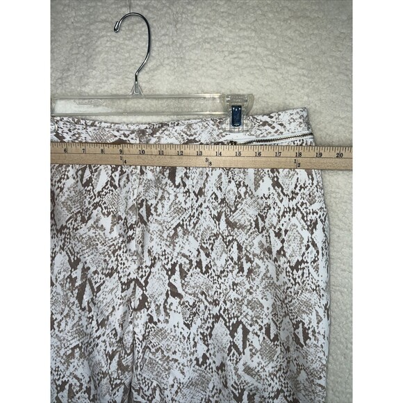 Calvin Klein Pants Size 16 Ankle Length With Snake Skin Print Zip Front Pockets - Picture 3 of 13